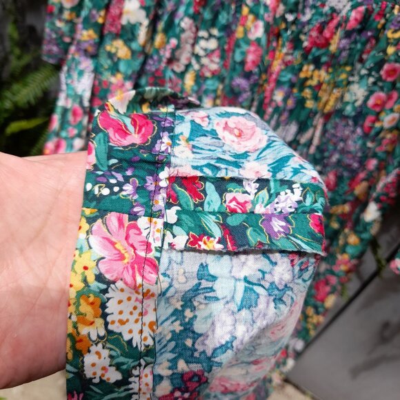 Vintage 80s Victorian Floral Dress with Lace Size Small Handmade 36" Bust - Picture 16 of 16